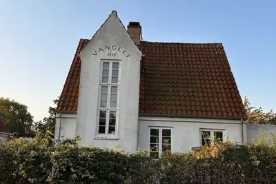 Image de 4-bedroom house in delightful Copenhagen with own garden