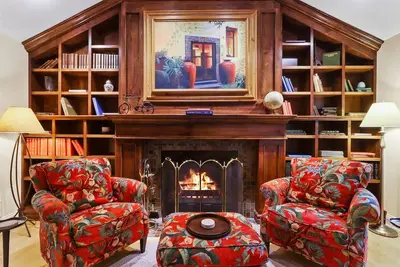 Image de Unwind at the Novel Nest in Abbey Springs