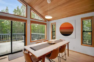 Chic Sunriver Getaway: Ski, Sauna, Spa, & Sharc