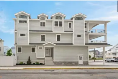 Image de 20 37th Street East, Sleeps 14, 150 feet to the beach, in the heart of Sea Isle!