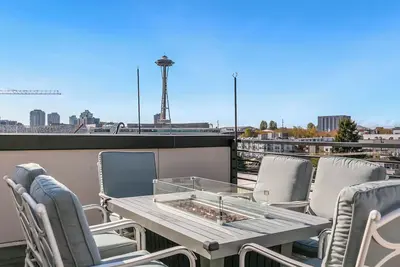 Image de 4Beds 2Baths Modern Townhome near Seattle Center