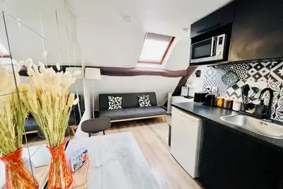 Emplacement imbattable! Studio avec lave-linge à-côté des Champs-Élysées