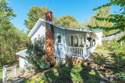 Image de Clean, Conveniently Located, and Pet-Friendly in Mars Hill