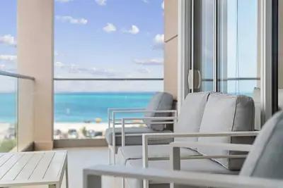 Image de Beach View - Vista Paradiso 2br condo - Lv410