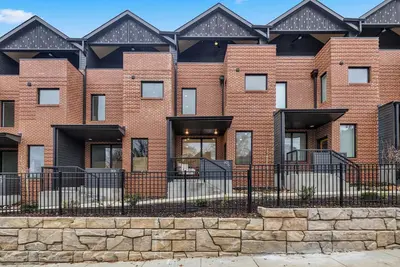 Image de Gorgeous 1-bedroom 3 story Condo with Ac and WiFi in nice Knoxville