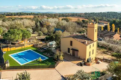 Image de Maison de vacances 'Masia Can Divi' avec vue sur la montagne, Wi-Fi et climatisation