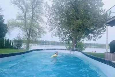 Image de Resort lakefront, pool, hottub, sauna, pets #5