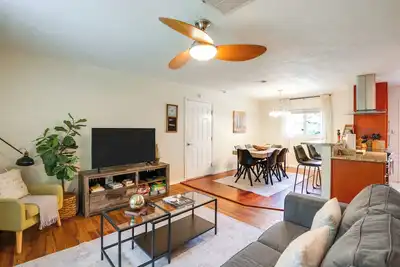 Image de Pet-Friendly Home - 3 Mi to University of Florida!