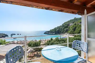 Image de Appartement Studio 'Alex Bar Apartment 9' avec vue sur la mer, Wi-Fi et climatisation