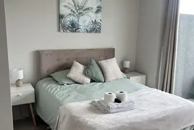 Image de Romantic Santiago Apartment with Pool - Perfect Couples' Retreat, Santiago 3