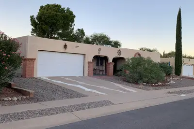 Image de Charming 2-bedroom house in Green Valley with Ac, WiFi, large backyard w/ patio