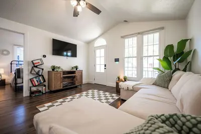 Image de Core's Cottage: Walk to Fountain Square - Cozy 1br - Minutes from Ims