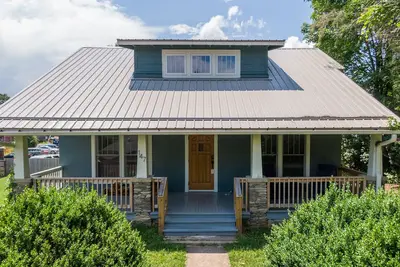 Image de Stella Maris: In-Town Blowing Rock Pet Friendly Updated Craftsman Bungalow