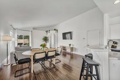 Image de Modern & Cozy Reno Retreat with Ev Charger – Near Downtown & Tahoe