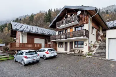 Image de Appartement \"Chalet Le Chamois\" avec vue sur la montagne, terrasse privée et Wi-Fi