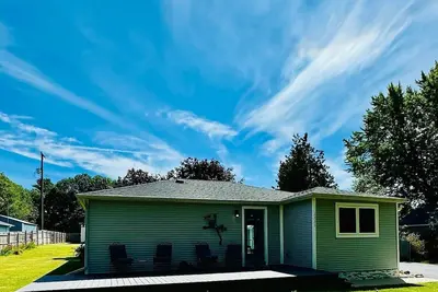 Image de Upscale 3-bedroom house just 5 minutes from all that Ludington has to offer!
