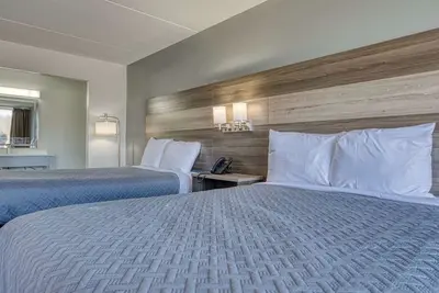 Image de Quaint Room w/ Free Breakfast, Seasonal Pool, Ideal for Hiking & Fishing Spots