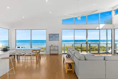 Image de Beachfront Bliss in Middleton