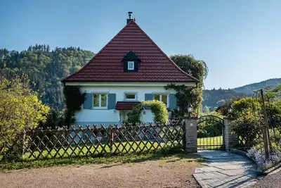 Image de Appartement \"Im Sägegässle\" avec vue sur les montagnes, terrasse privée et Wi-Fi