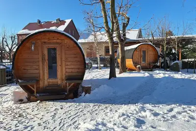 Image de Caravane '2 Campingfässer Für 4 Personen' avec jardin partagé et Wi-Fi