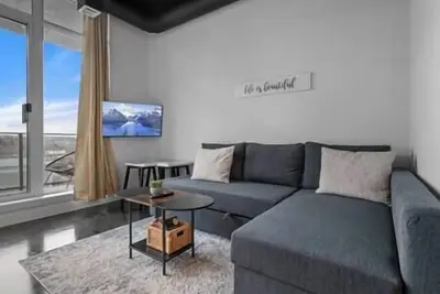 Image de \"Nova\" Bright Studio |Sofa Bed |Mins to Saddledome