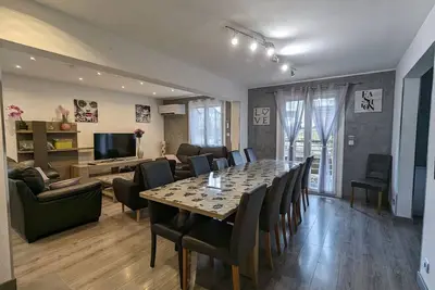 Image de Chalet spacieux avec sauna, spa et baby-foot, proche stations de ski