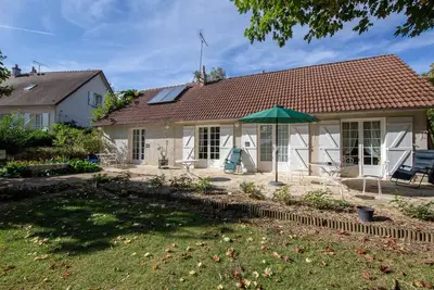 Image de Maison de campagne avec jardin, chambres spacieuses