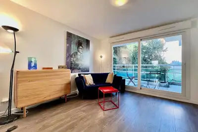 Joli appartement calme de 40 m2 avec terrasse dans une résidence récente à deux pas de Monaco