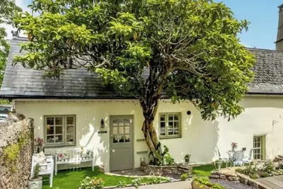 Image de The Vinery - Cosy Cottage, Village, Pubs, Dog Walks Playground, 3 miles to Coast