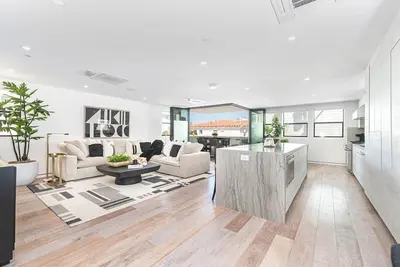 Image de Luxury Beach Condo! | One Block to Beach | Large Sun Deck