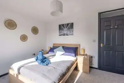 Image de Modern 3 Bed House-Free Parking