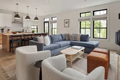 Image de Gorgeous Stowe Townhome | Near Downtown