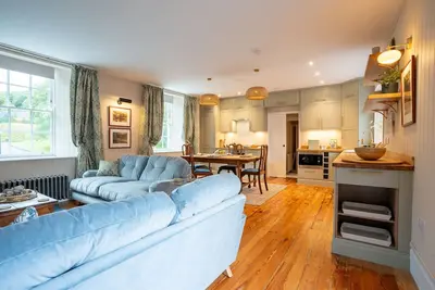 Image de The Earls Library - an apartment that sleeps 4 guests in 2 bedrooms