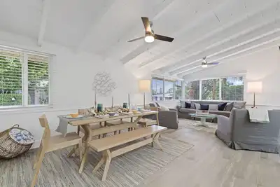 Image de 237 Delray Luxe: 4br Villa w/ Heated Pool + Beautiful Outdoor Living Space