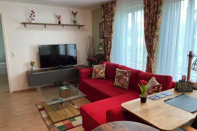 Image de Close to Ber/Adlershof airport in a quiet location; freeway transportation;