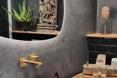 Image de chambre d'hôte 80 m2 entièrement privative avec jacuzzi, sauna, table de massage
