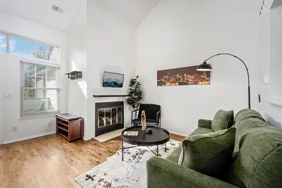 Image de Peaceful Prentice with 2-bedrooms & Garage