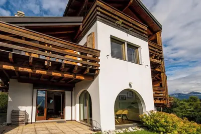 Image de Magnificient 170 m2 duplex appartment in a luxury chalet in Crans-Montana