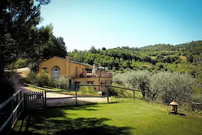 Image de Lago, gorgeous apartment in a farmhouse 10 minutes driving from Perugia centre