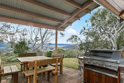 Image de Silvertop Apartment capturing the beautiful mountain and lake views