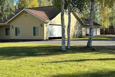 Image de Amazing 4-bedroom cozy single story house with attached garage in Soldotna.