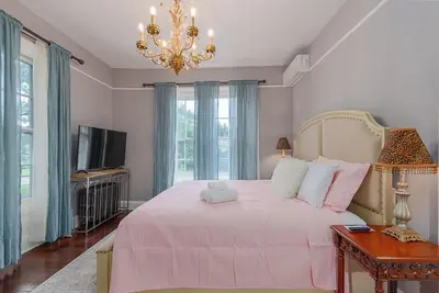 Image de The Warwick Inn Boutique Amity Room 3 an Hour from Nyc