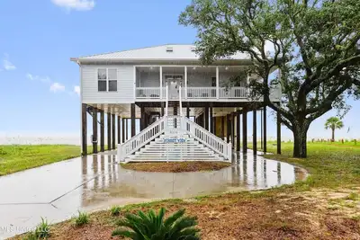 Image de Sunset View Beach House in Ocean Springs - Beachfront property