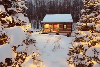 Image de EverGreenGrove-Spruce 2br/1ba Dog Friendly/Hot Tub
