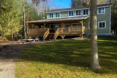 Image de Luxury lakefront cottage w\/ private dock. Perfect for big families. & games room