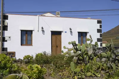 Image de Petite maison \"La Higuera Blanca\" avec jardin privé, Wi-Fi et climatisation