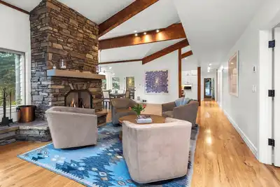 Image de Abode at Alpine Retreat | Iconic Jackson Hole Getaway