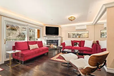 Image de North of Nell Unit 2d | Prime location, Steps from Aspen Mountain, 2bd/2bth in Aspen