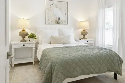 Image de Stunning Beachfront Condo with Breathtaking Balcony Views!