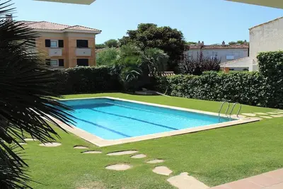 Appartement moderne Lily près de la plage avec piscine Com